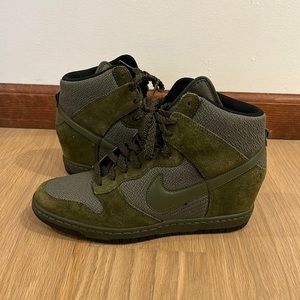 COPY - NIKE Dunk Sky High Essential Rough Green Sneakers Size 9.5